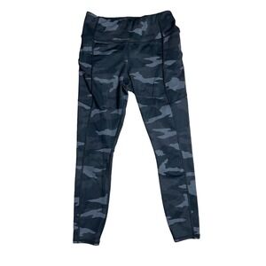 Athleta Camo Contender 7/8 Tight in Powerlift in Black